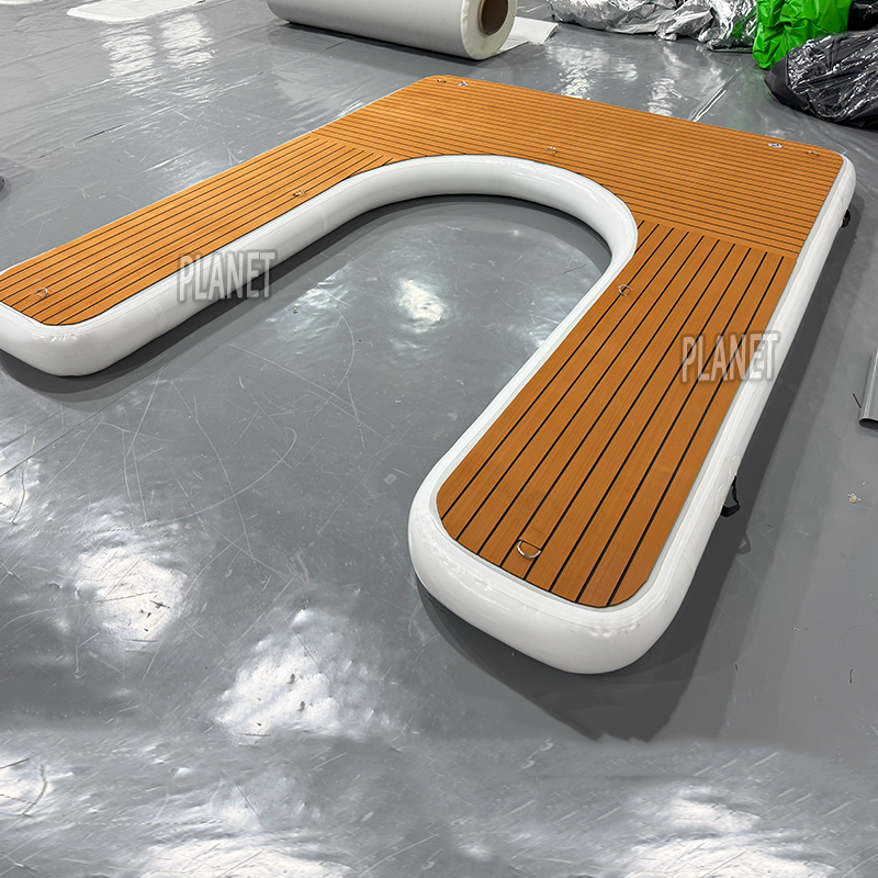 U-Shape Inflatable Jet Ski Dock–Heavy-Duty Floating Platform for Lake, Motorboat & Yacht Parking with Air Pump(3*2.4m/9.84*7.87ft))