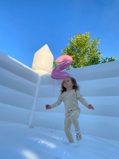 Inflatable White Bounce House Professional Jumping Bouncy Castle Bouncer for Wedding Party with Air Blower Balloons Carrying Bag Repair kit （2 parcels） (10ft*10ft*8ft（3 * 3 * 2.5 m）)